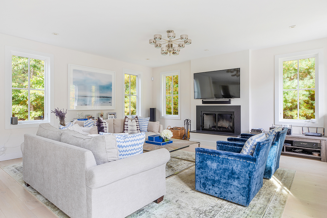 Peloton Founder And Ceo Lists Farmhouse Style East Hampton Home For 4 5m 12 Koala Ln East Hampton Josh Goetz Photography 42