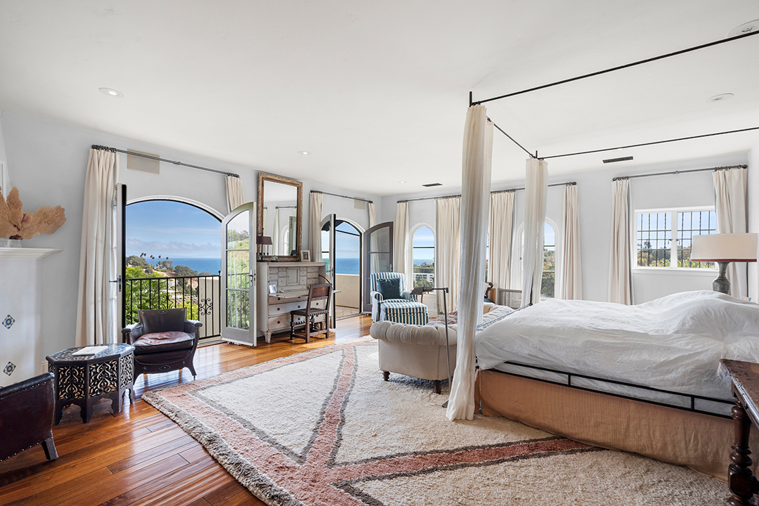 Hilary Swank Seeks 10 5m For Her Hacienda Style Pacific Palisades Home Primary Suite