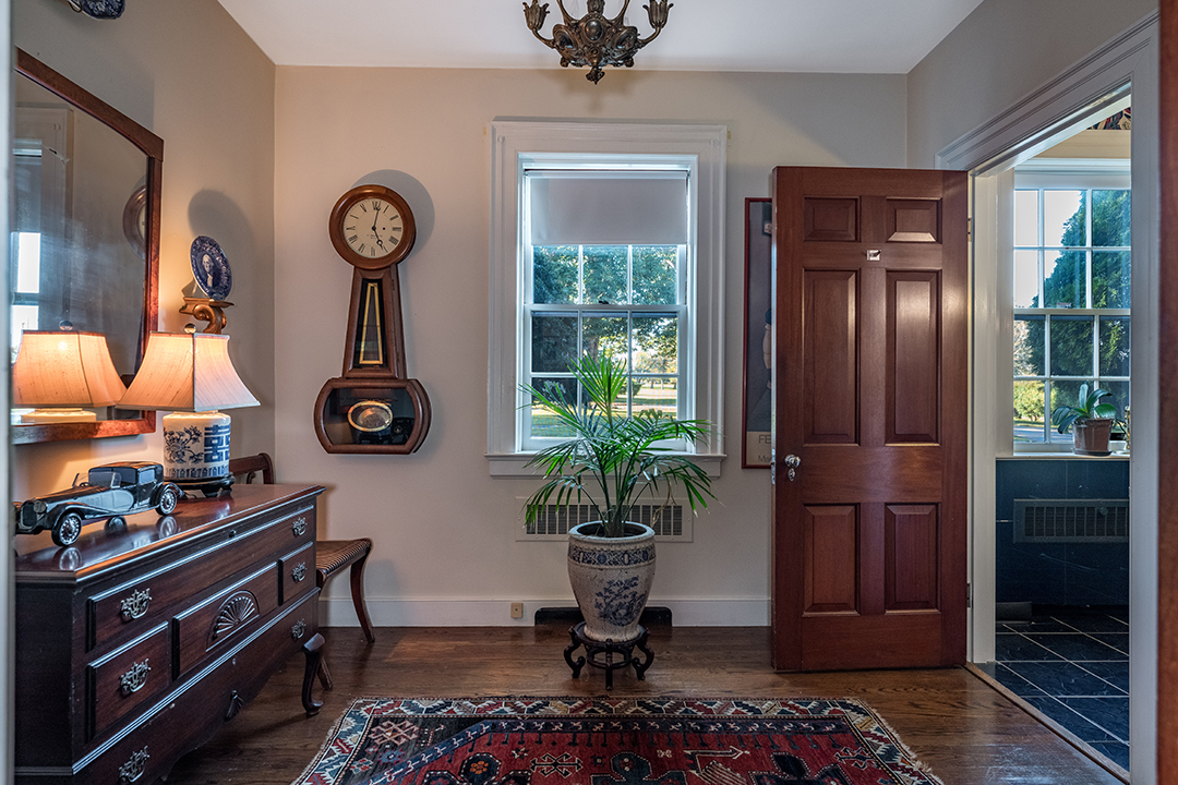 Late And Legendary Tenor Sergio Franchis Stonington Ct Estate Hits The Market Entry