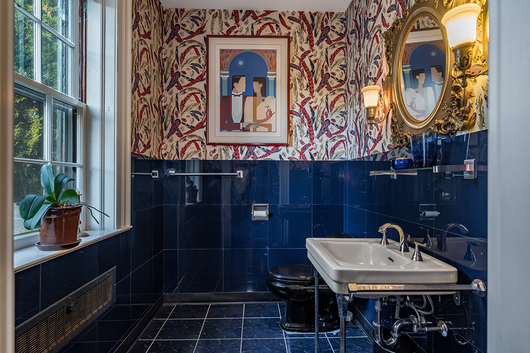 Late And Legendary Tenor Sergio Franchis Stonington Ct Estate Hits The Market Powder Room