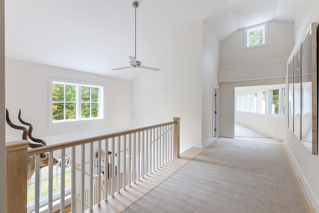 Peloton Founder And Ceo Lists Farmhouse Style East Hampton Home For 4 5m 12 Koala Ln East Hampton Josh Goetz Photography 63