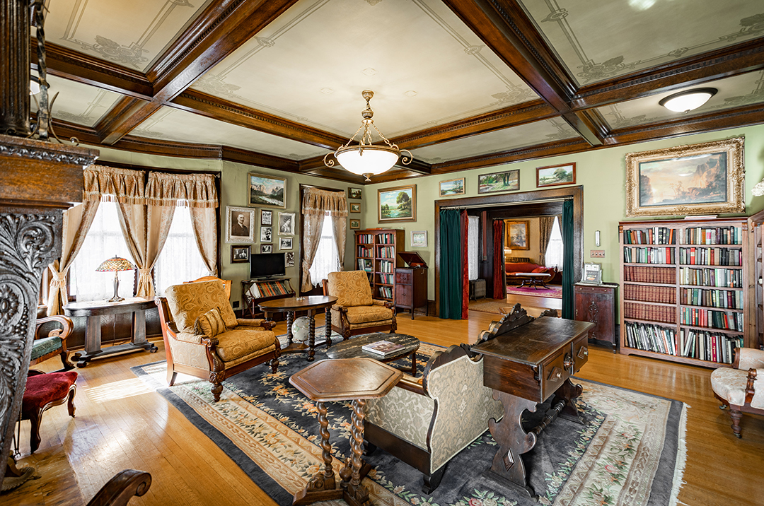 8 Fully Furnished Historic Mansions In Michigan Can Be Yours For 3 5m 15 Of 93