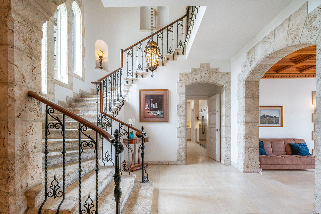 Worlds Wealthiest Dog Miami Mansion Foyer