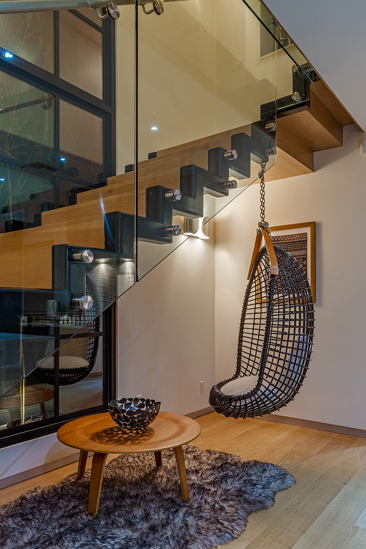 Modern Retreat On Californias Famed Venice Canals Hits The Market Asking 6 45m Staircase