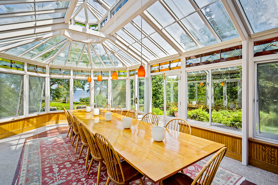 9 Inspiring Dining Rooms In Luxury Homes Listed Across The Country Maine