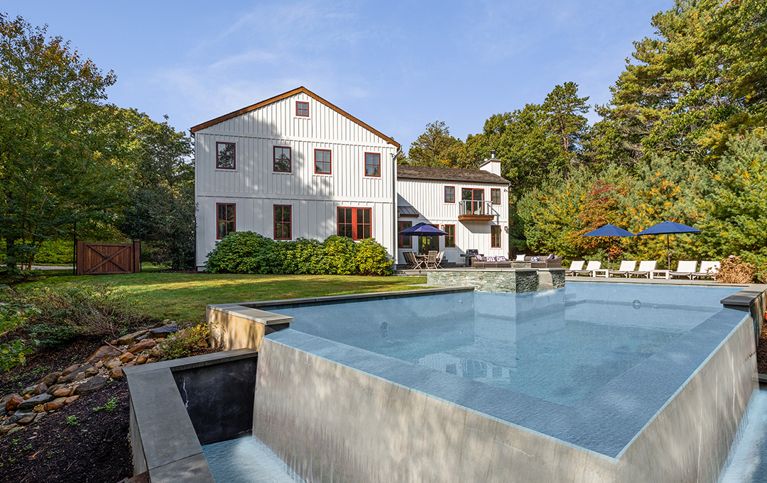 Peloton Founder And Ceo Lists Farmhouse Style East Hampton Home For 4 5m 12 Koala Ln East Hampton Josh Goetz Photography 21