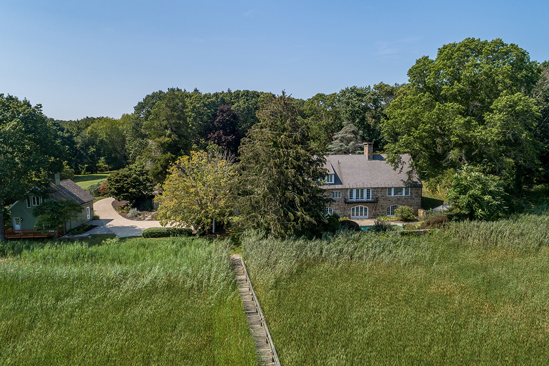 Tour A 4 85m Waterfront Estate In Old Lyme Dotted With Elegant Cottages Aerial