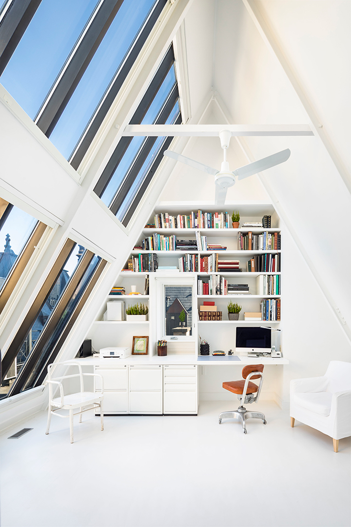 Dramatic Modern Penthouse At Dakota Residence Office