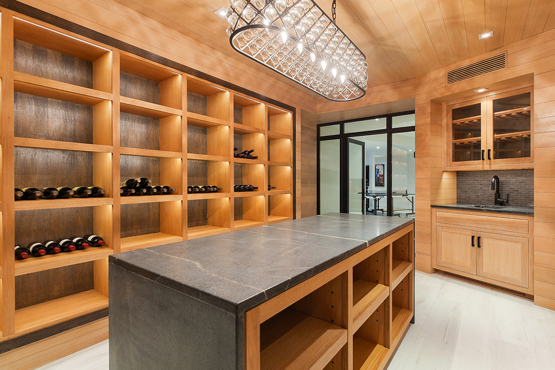 Peloton Founder And Ceo Lists Farmhouse Style East Hampton Home For 4 5m 12 Koala Ln East Hampton Josh Goetz Photography 66