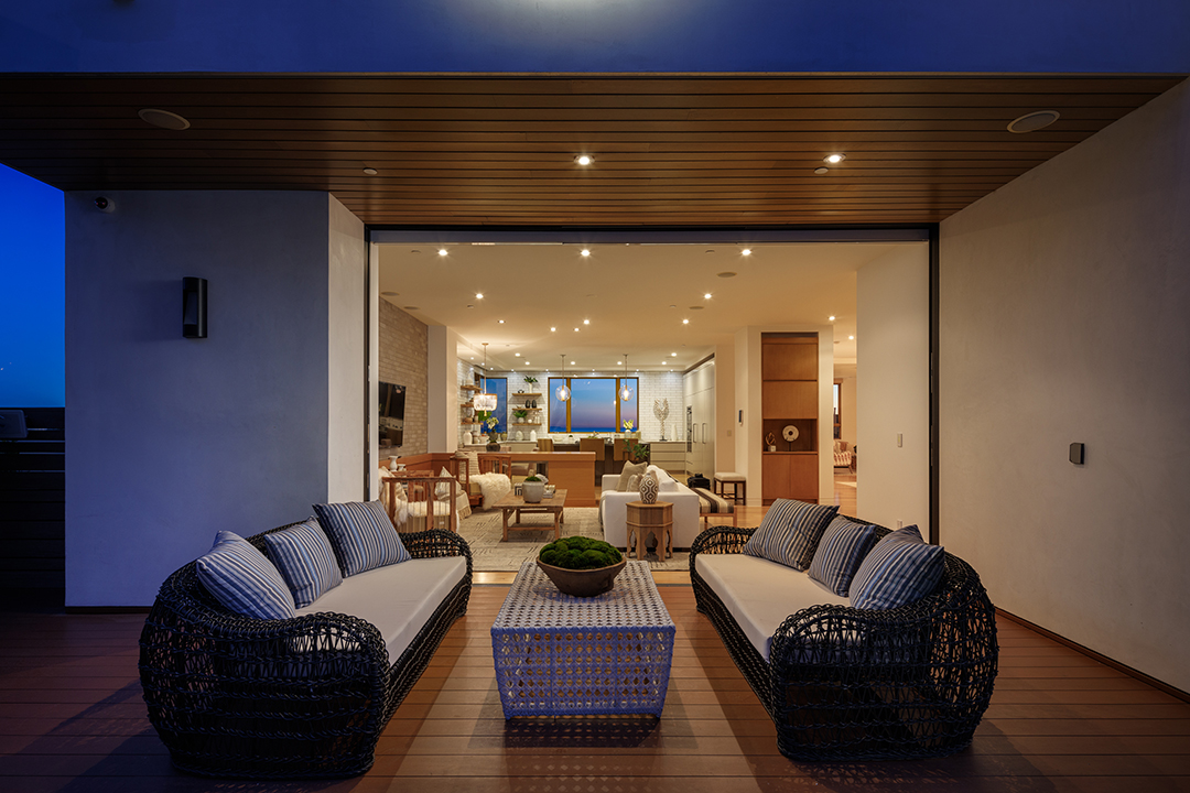 Tyra Banks Lists Her Fierce Pacific Palisades Home For 7 9m Roof B