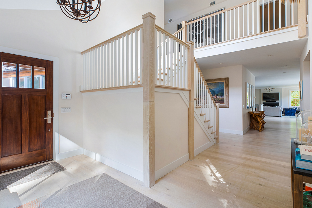 Peloton Founder And Ceo Lists Farmhouse Style East Hampton Home For 4 5m 12 Koala Ln East Hampton Josh Goetz Photography 24