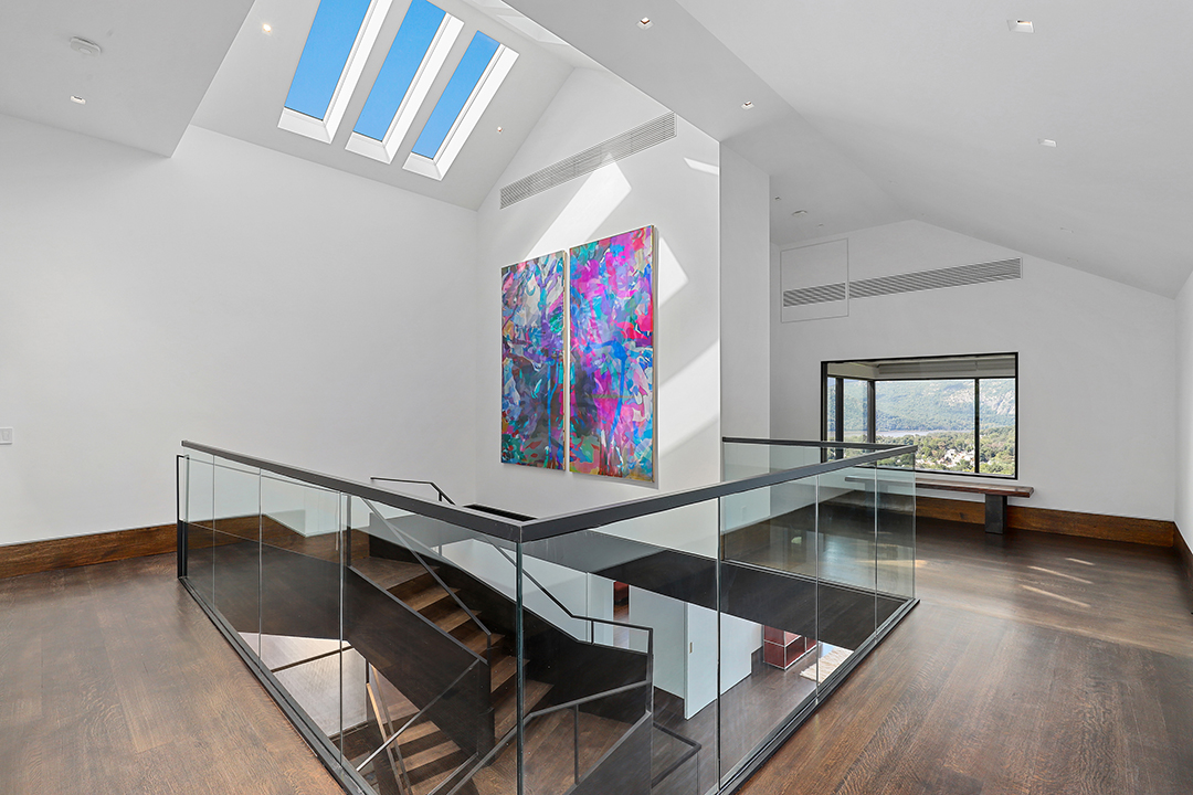 Modern Home Floating Over The Hudson Valley Hits The Market For 6 25m Staircase