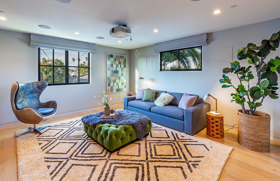 Modern Retreat On Californias Famed Venice Canals Hits The Market Asking 6 45m Den