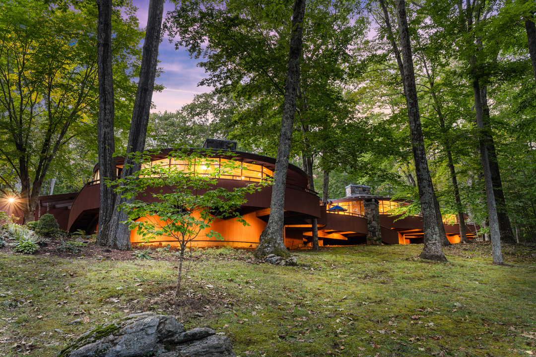 Washington Connecticut Woodland Contemporary Exterior