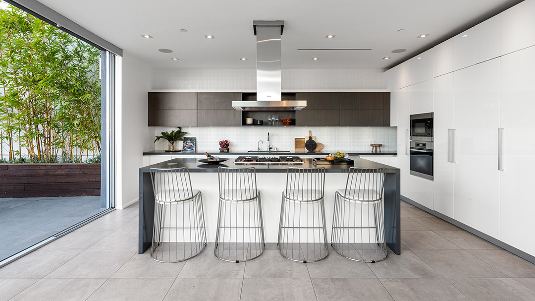 Former Nfl Player Emmanuel Ancho Buys Sunset Strip Modern Mansion Kitchen Island Stools