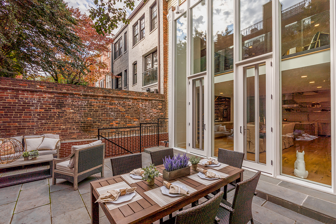 Julia Childs Dc Home That She Fondly Referred To As Her Little Jewel Asks 3 5m Patio