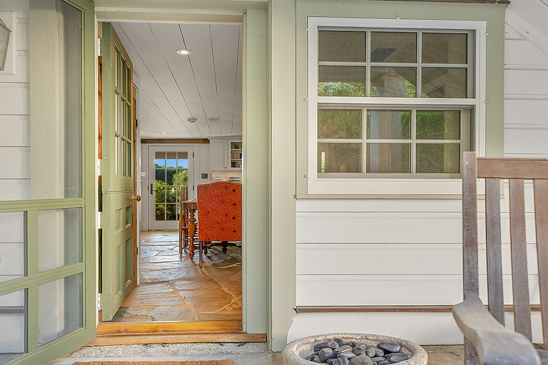 Explore An 160 Acre New York Listing With 18th Century Homes Chic Barns And More Wbf Guest Entry To Bridle Suite 03