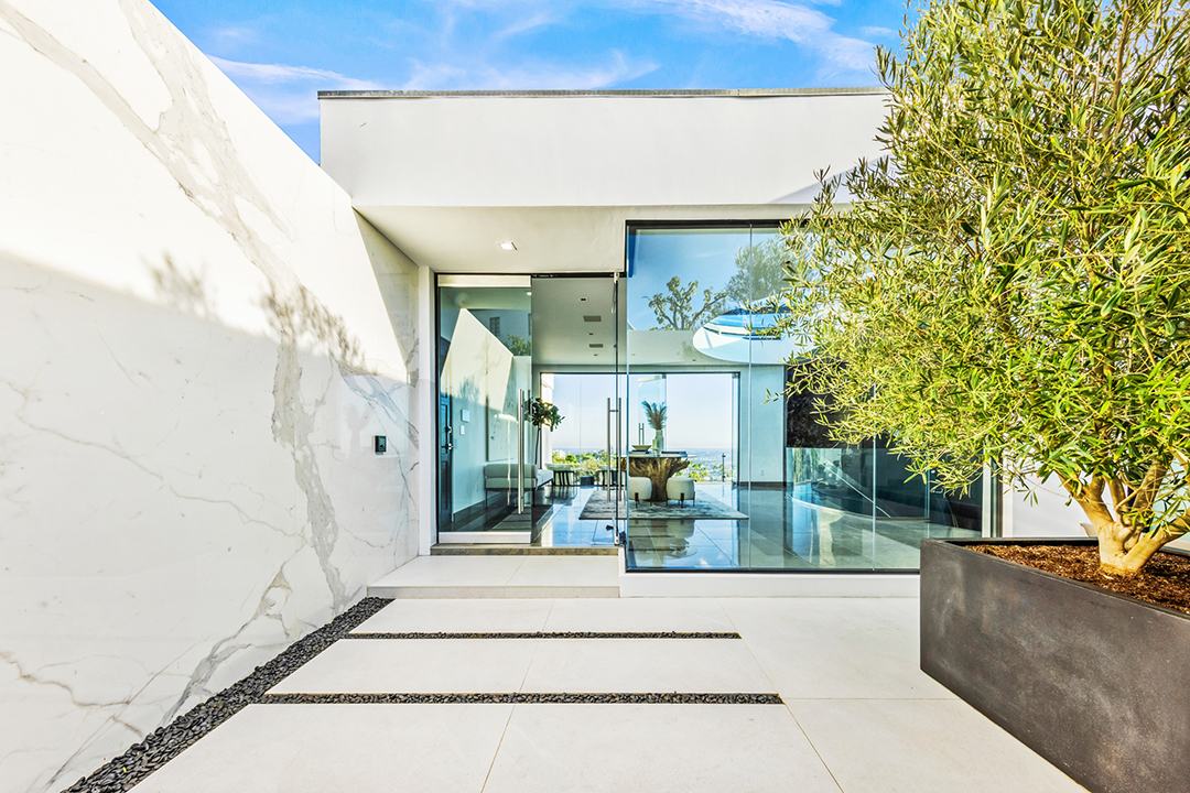 Diddy Former Beverly Hills Bachelor Pad Front Door