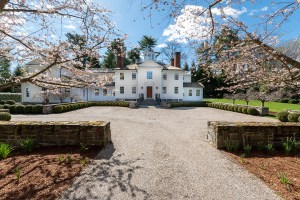 8 Searles Rd Darien Ct 06820 Circa 1900 Manor Is For Sale In Darien Connecticut