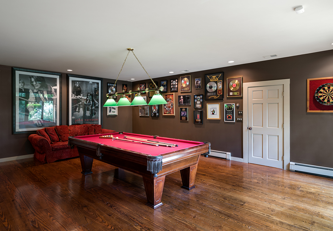 Aerosmiths Joe Perry Lists Extraordinary Countryside Family Estate In Massachusetts Gameroom