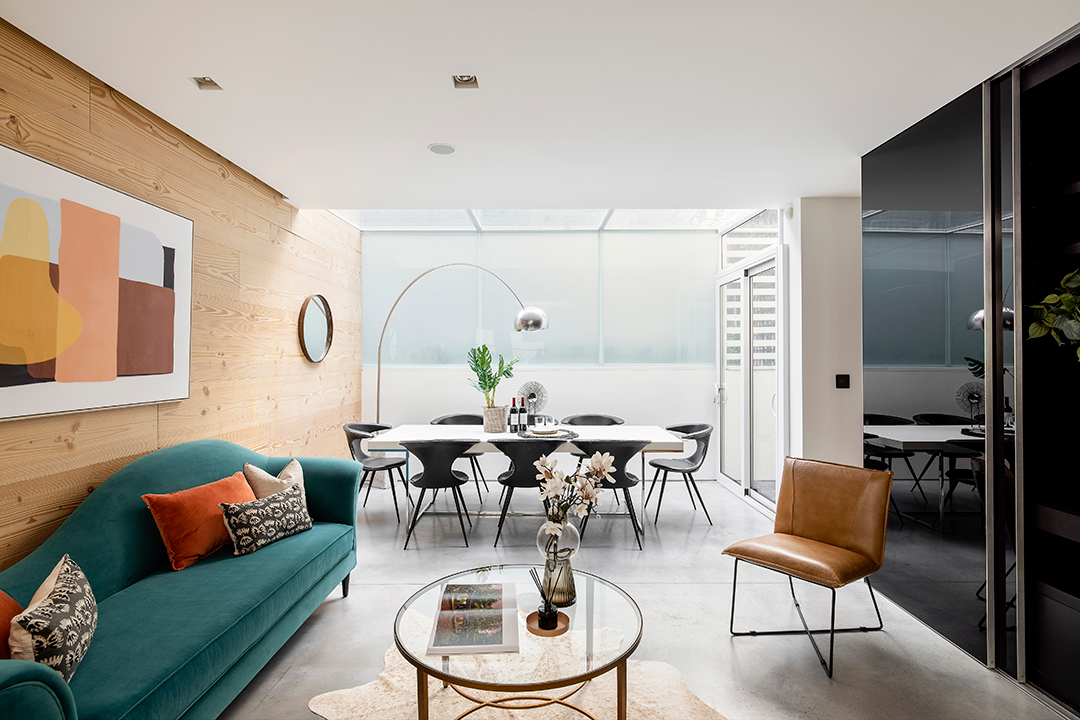 Love Actually Fans Will Swoon Over This Notting Hill Listing Seen In One Of The Films Most Iconic Scenes St Lukes Mews Notting Hill Knight Frank 2