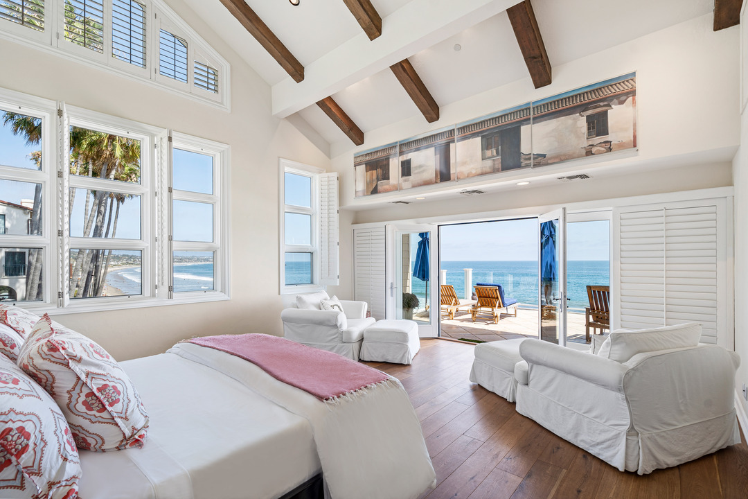 Modern Family Steve Levitan Sells Malibu Mansion 4