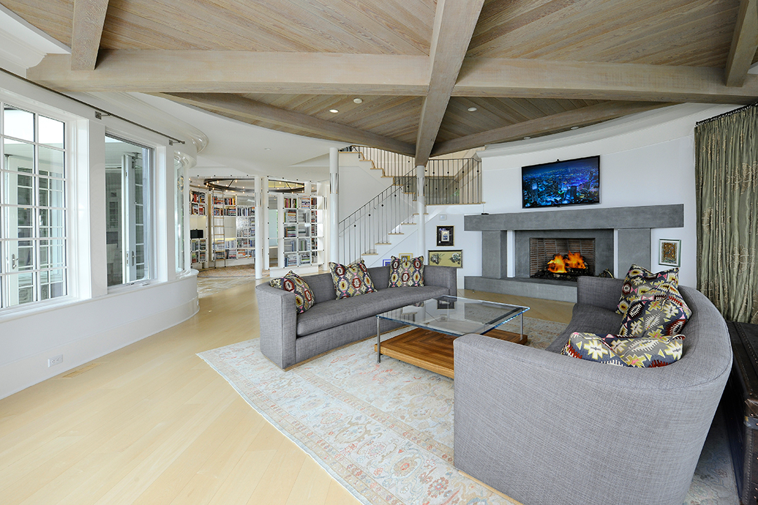 Explore A Waterfront Architectural Beauty In Old Greenwich Listed For 6 5m Lvgrm2