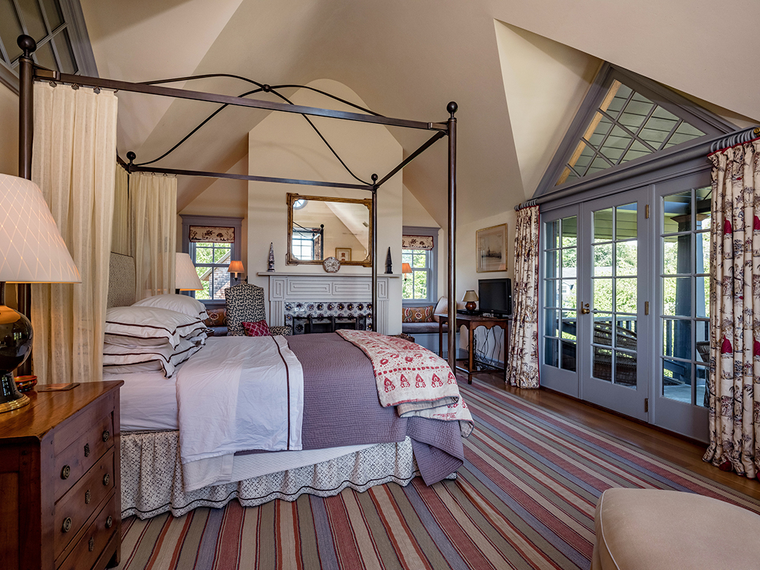 Expertly Crafted Madison Ct Compound With Water Views Seeks 6m Bedroom