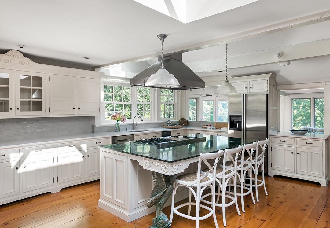 Aerosmiths Joe Perry Lists Extraordinary Countryside Family Estate In Massachusetts Kitchen B