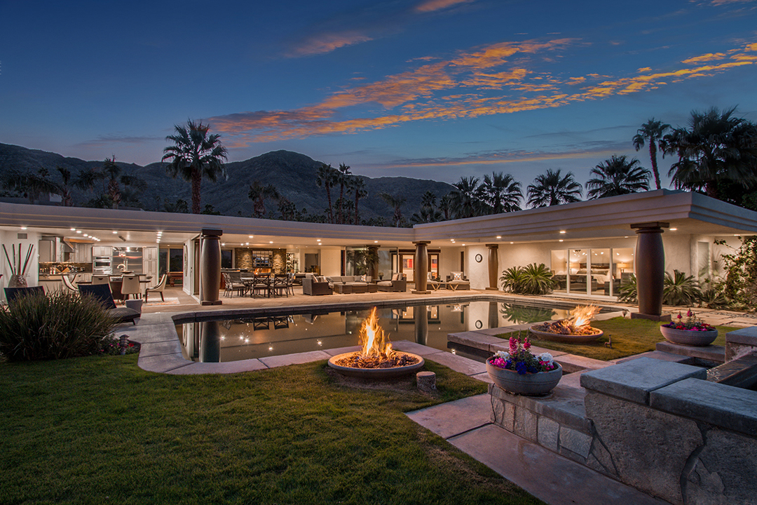 Bing Crosbys Former Palm Springs Home Lists For 4 5m 62 Backyard Twilight