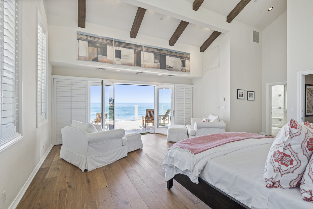 Modern Family Steve Levitan Sells Malibu Mansion 18