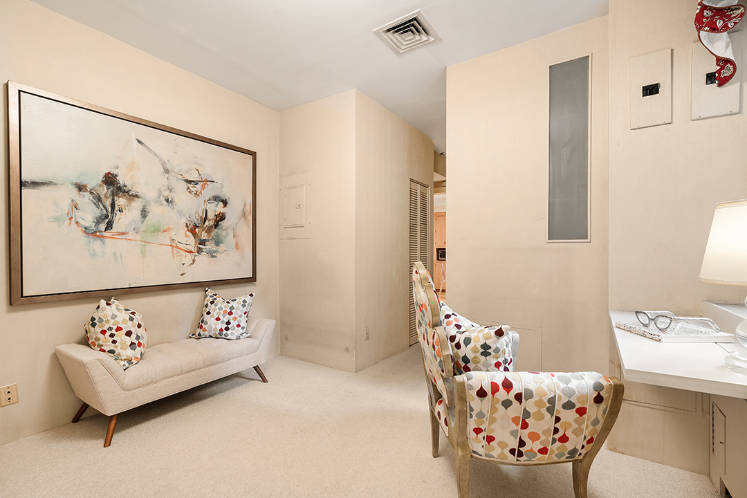 This 6m Park Avenue Apartment Steps From Central Park Exudes Sophistication