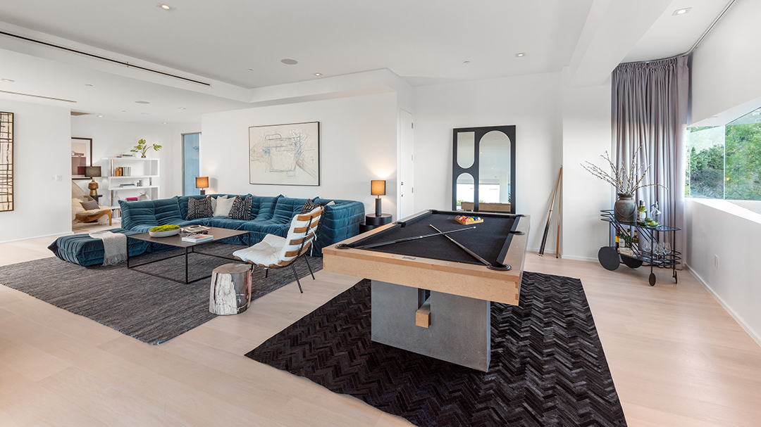 Former Nfl Player Emmanuel Ancho Buys Sunset Strip Modern Mansion Pool Table