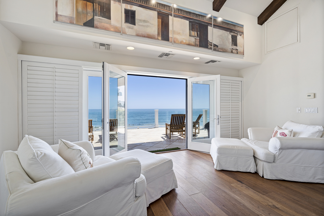 Modern Family Steve Levitan Sells Malibu Mansion 16