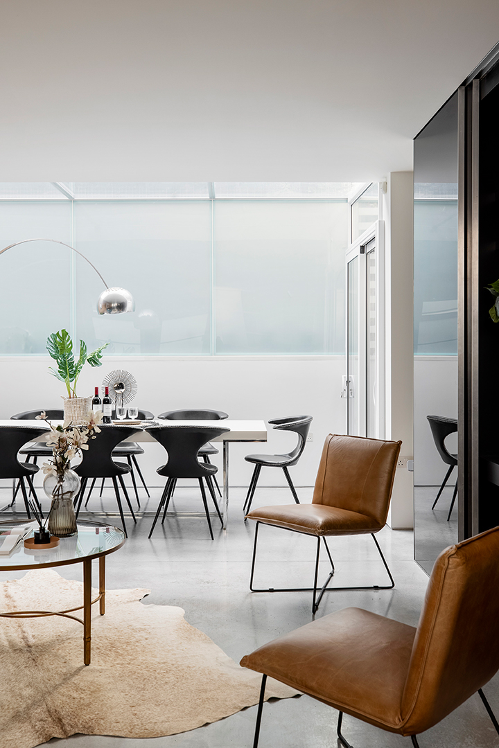 Love Actually Fans Will Swoon Over This Notting Hill Listing Seen In One Of The Films Most Iconic Scenes St Lukes Mews Notting Hill Knight Frank 6