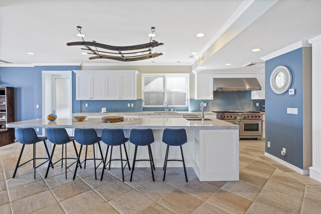 Modern Family Steve Levitan Sells Malibu Mansion 5