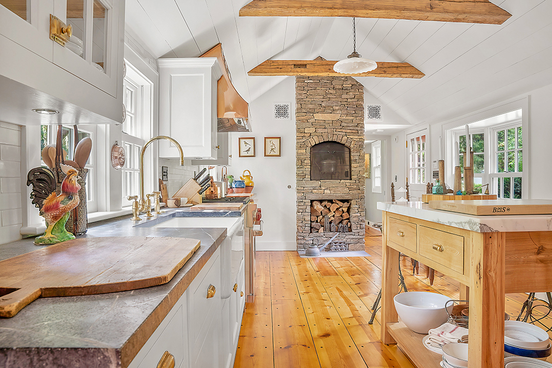 Explore An 160 Acre New York Listing With 18th Century Homes Chic Barns And Moret Wbf Main Interiors Kit To Wood Stove 03