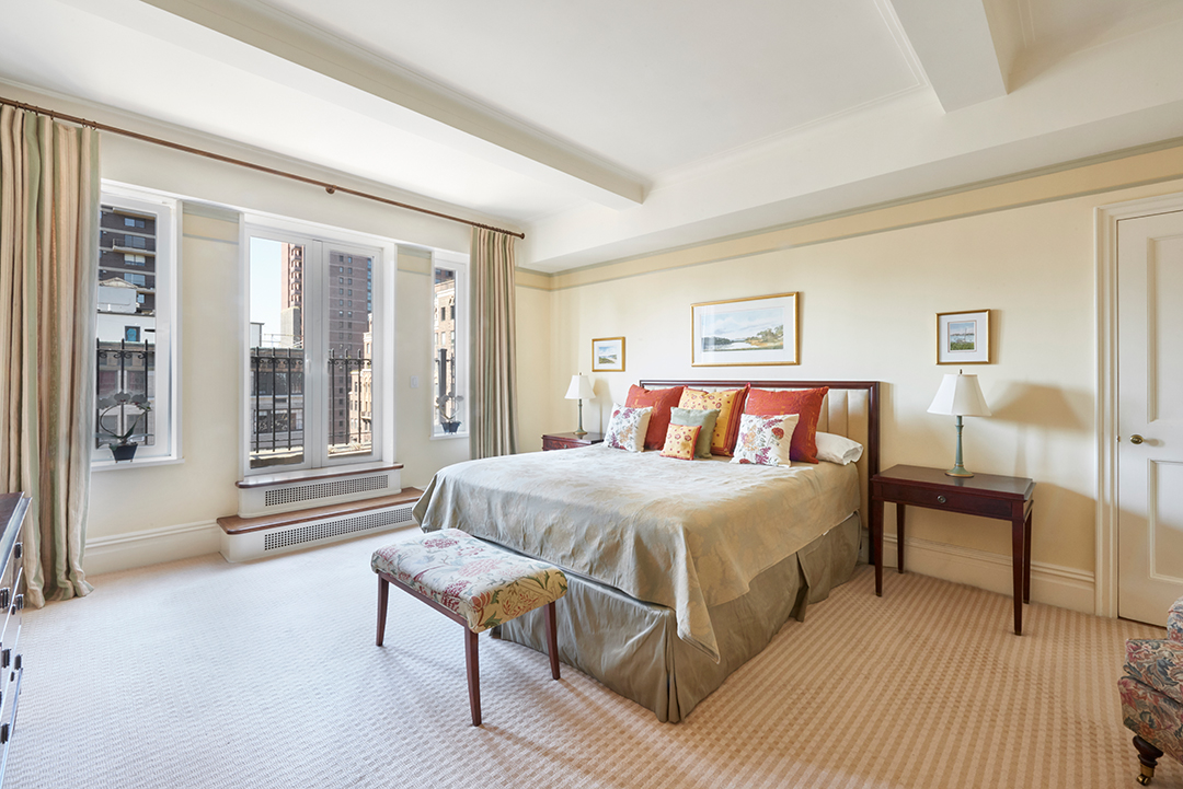 Light Filled And Classic Carnegie Hill Co Op Seeks 4 6m Bedroom