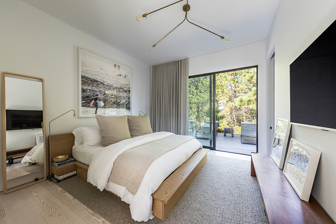 Minimalist Amagansett Beach House Makes A Splash Seeking 5 2m 31 Gilberts Path Amg 21