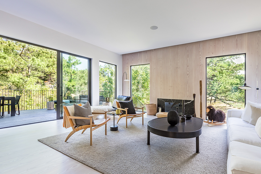 Minimalist Amagansett Beach House Makes A Splash Seeking 5 2m 31 Gilberts Path Amg 10