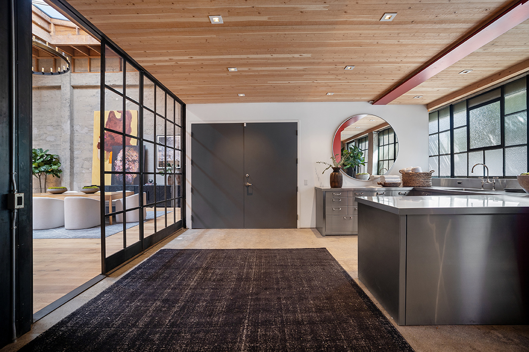 Warehouse Turned Industrial Chic Dream Home Asks 6 5m In San Francisco Kitchen