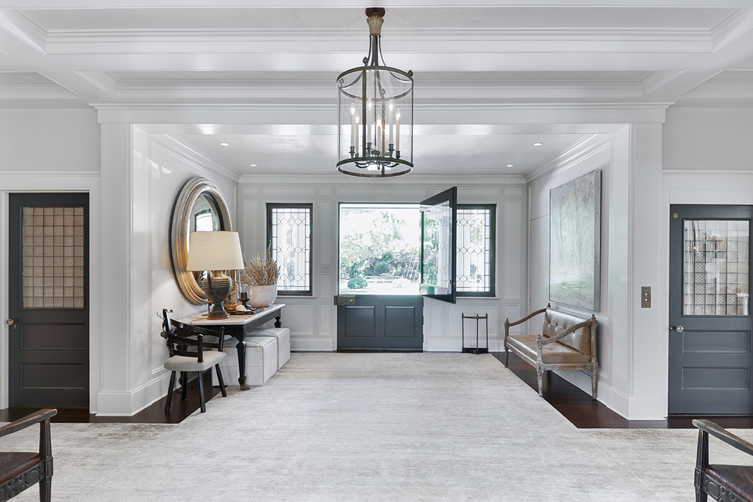 Explore A 10 Acre Southampton Estate Reminiscent Of A Country Club Seeking 70m Entrance