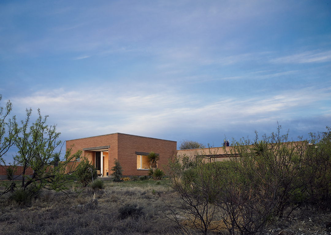 Modern Texas Oasis In An Artistic Desert Town Hits The Market Asking 3 5m Casey Dunn Exterior