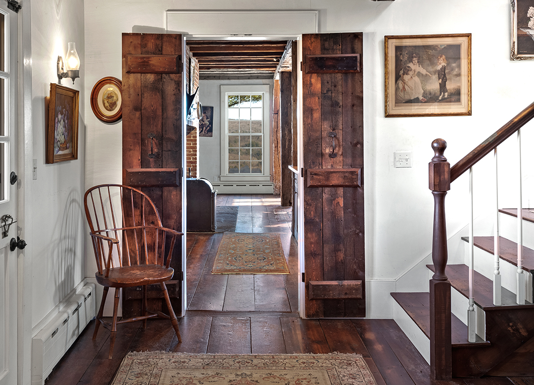 Tour A 5 7m Roxbury Beauty Designed And Built By Ed Cady Using Antique Barn Frames A