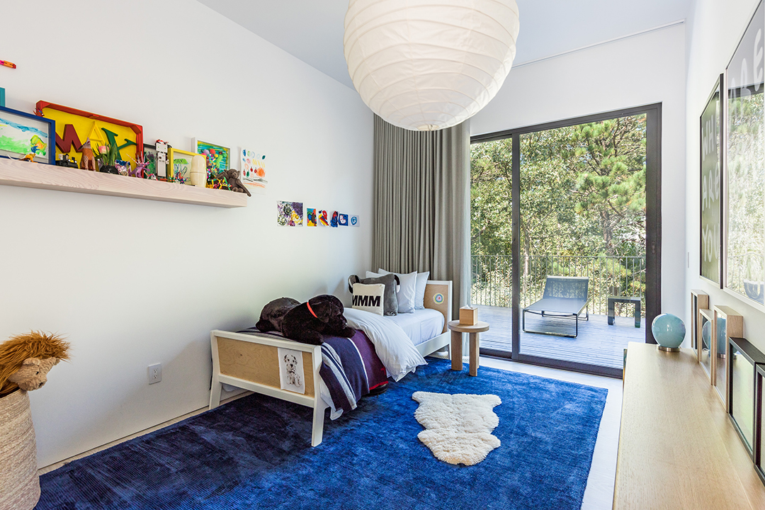 Minimalist Amagansett Beach House Makes A Splash Seeking 5 2m 31 Gilberts Path Amg 23