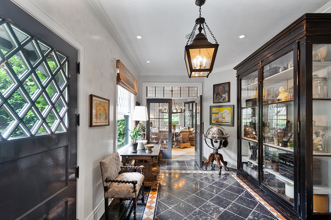 Explore A 10 Acre Southampton Estate Reminiscent Of A Country Club Seeking 70m Mudroom