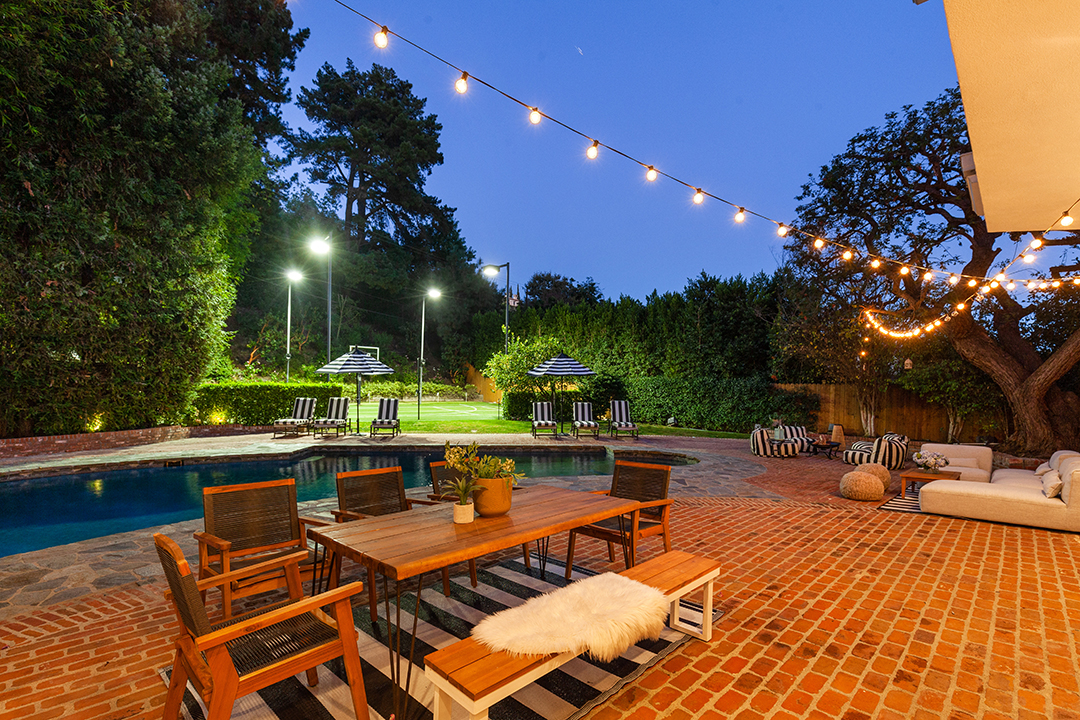 Kyle Richards And Mauricio Umansky Finally Part Ways With Revamped Bel Air Home Patio