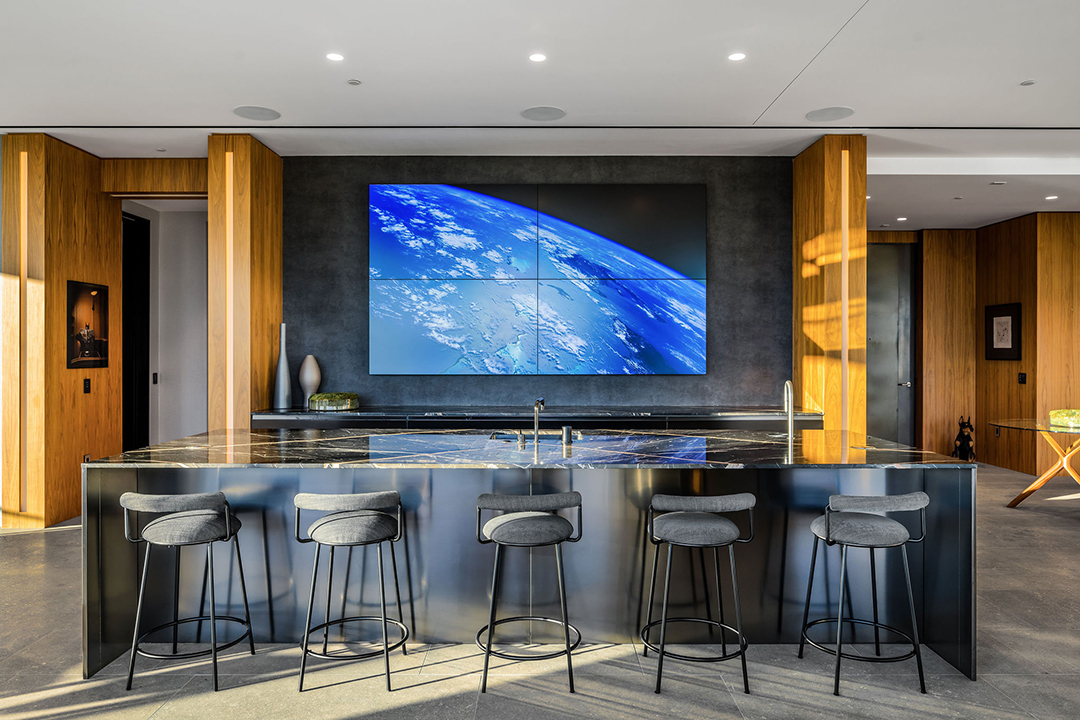 The Weeknds Cool Full Floor La Penthouse Seeks 22 5m Kitchen