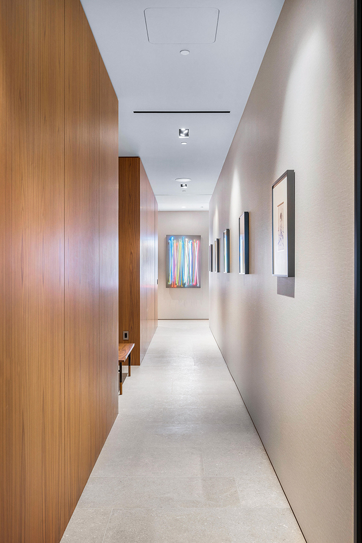 The Weeknds Cool Full Floor La Penthouse Seeks 22 5m Hallway