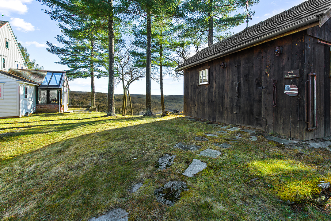 Ed Cady Roxbury Ct Restored Barn Home 11
